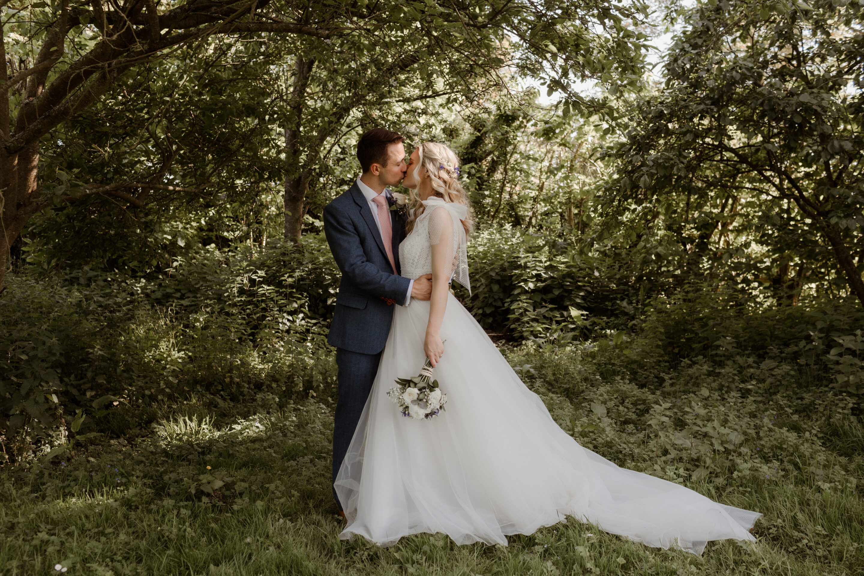 How much does an updo cost for a wedding | Honestweddingadvice.com